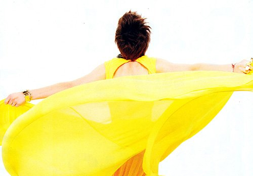 Anne Hathaway for Glamour January 2013 05