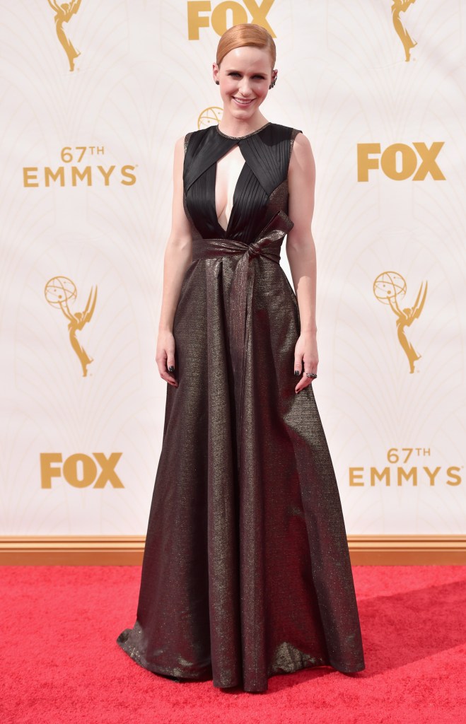 rachel brosnahan black dress Rachel Brosnahan Wears Carrie Bradshaw's Infamous Newspaper Dress